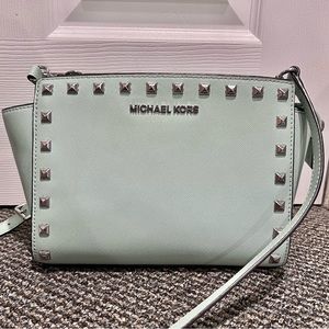Authentic Michael Kors cross body!